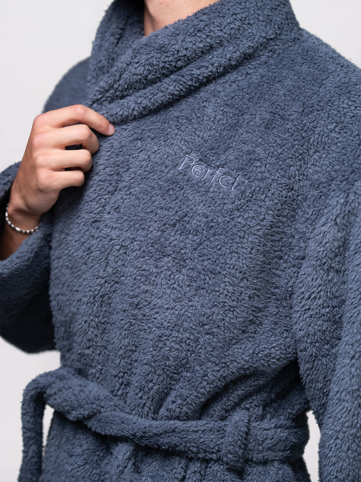 Essential Fleece Robe